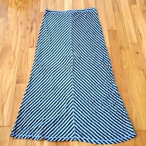 Max Studio Long skirt sz M
